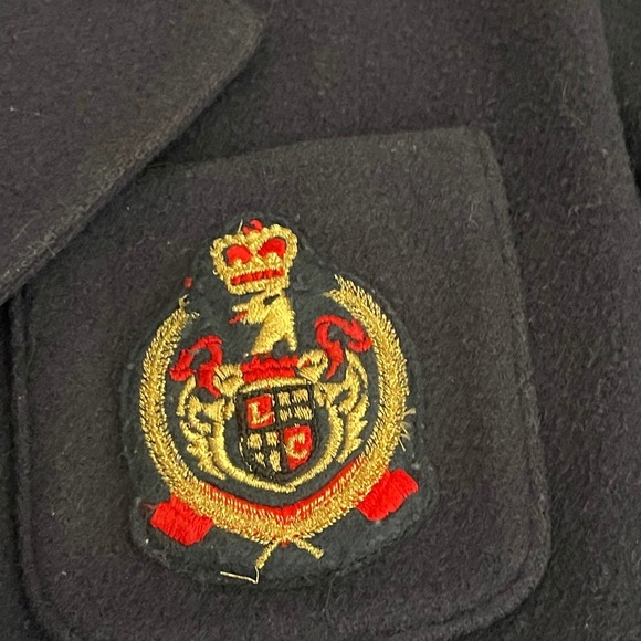 Vintage Lizsport Petites‎ Navy Wool Blazer Gold Crest Preppy Classic 8P - Picture 7 of 16